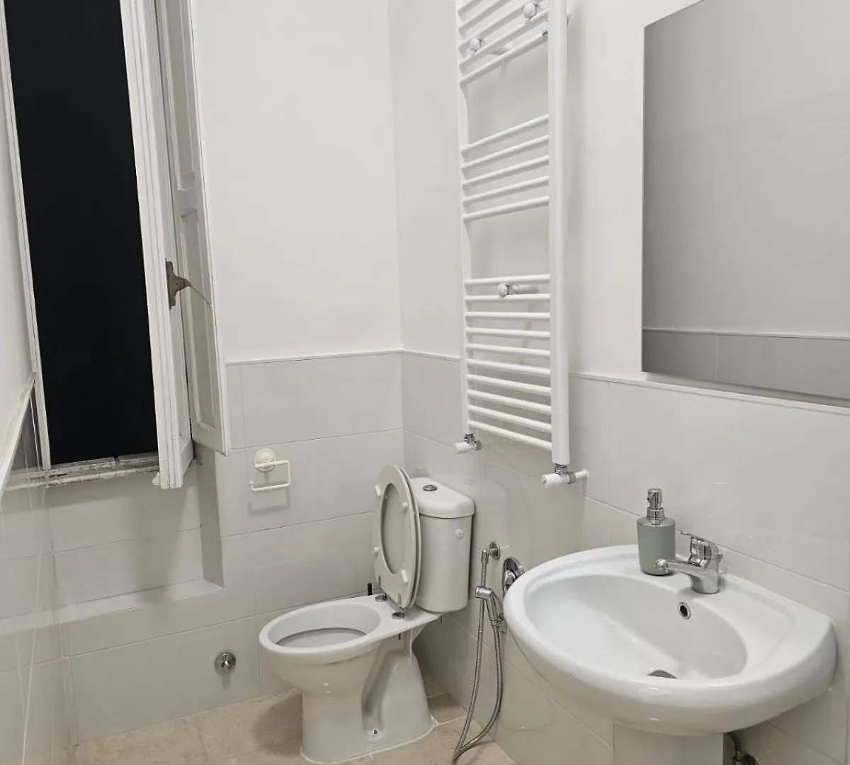 Hotel Raynova Rom Gasthof