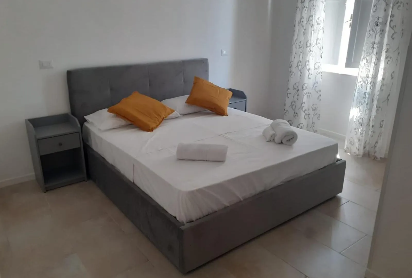 Hotel Raynova Roma 0*,