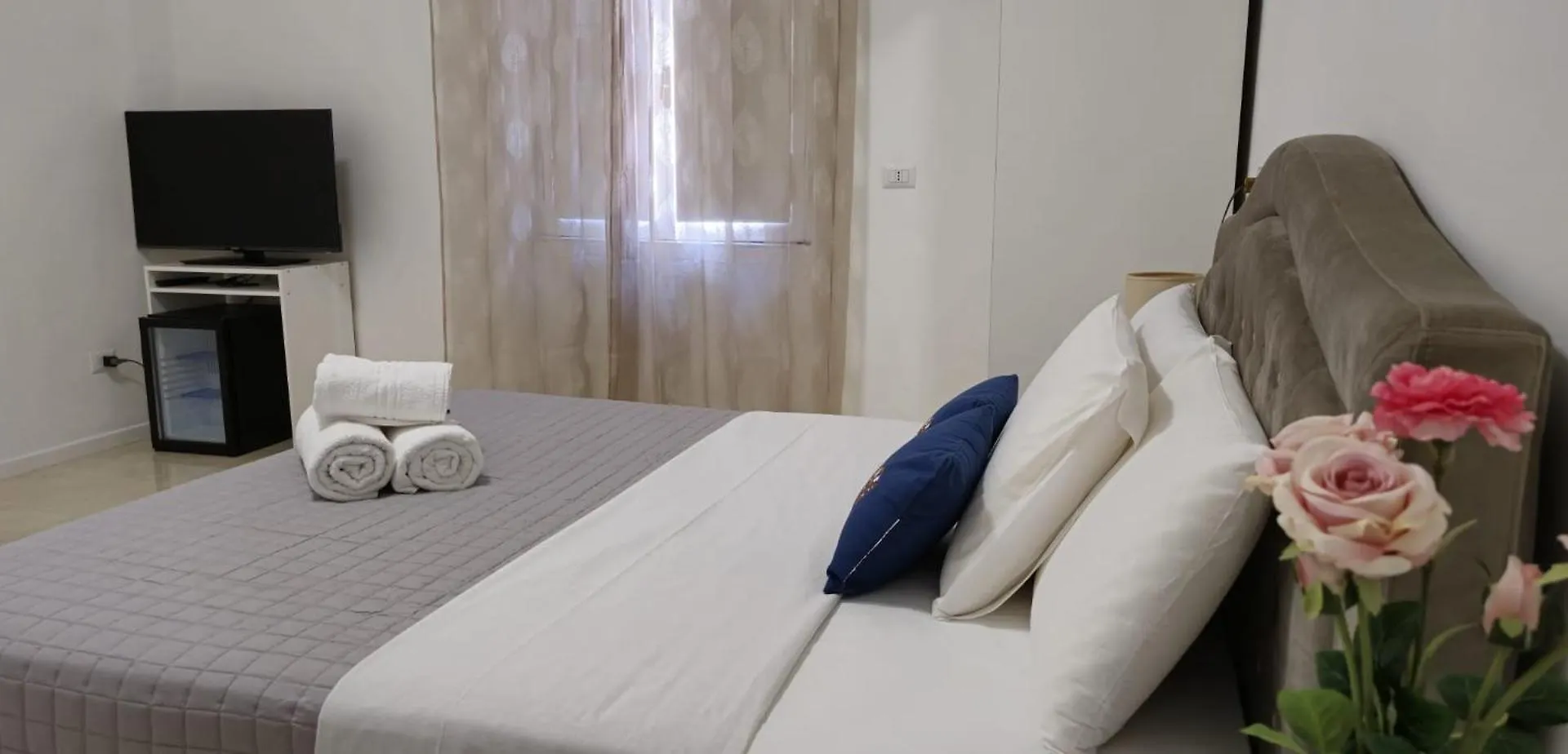 Hotel Raynova Roma Pensión