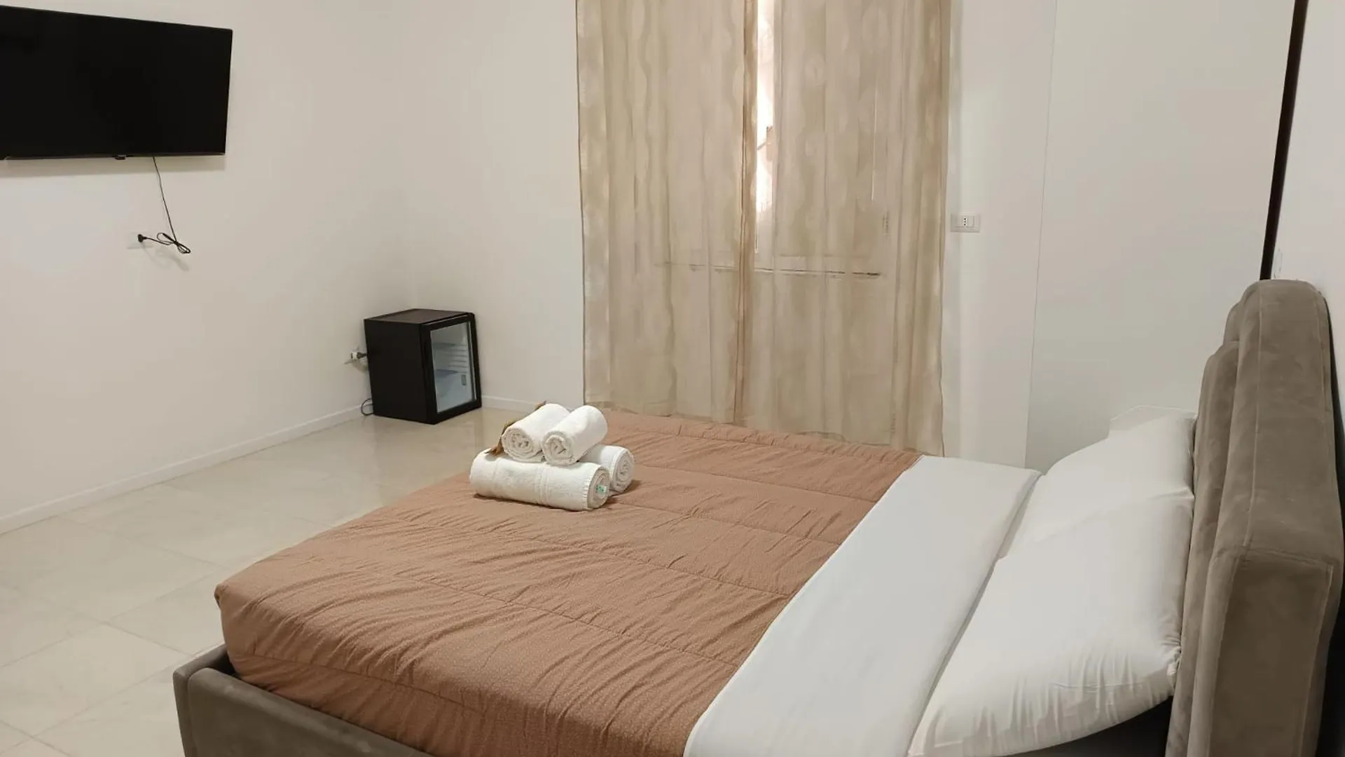 Hotel Raynova Roma